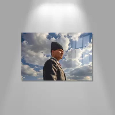 Atatürk - İstikbal Göklerdedir Cam Tablo