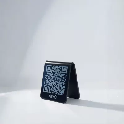 QR Kod Menü ve Lazer İşlemeli Masa Kartı